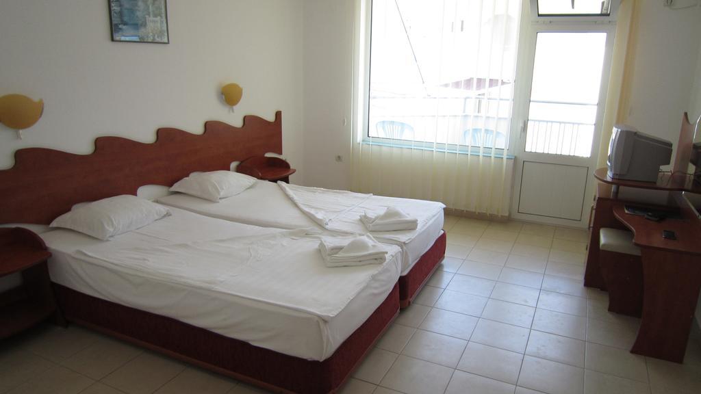 Hotel Alpina Lozenets Quarto foto