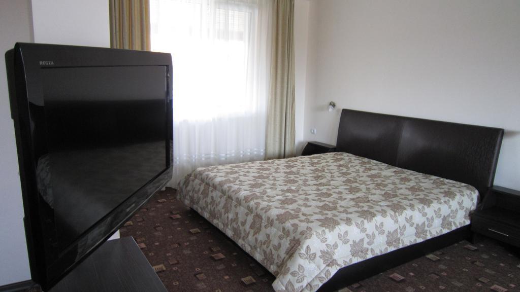 Hotel Alpina Lozenets Quarto foto