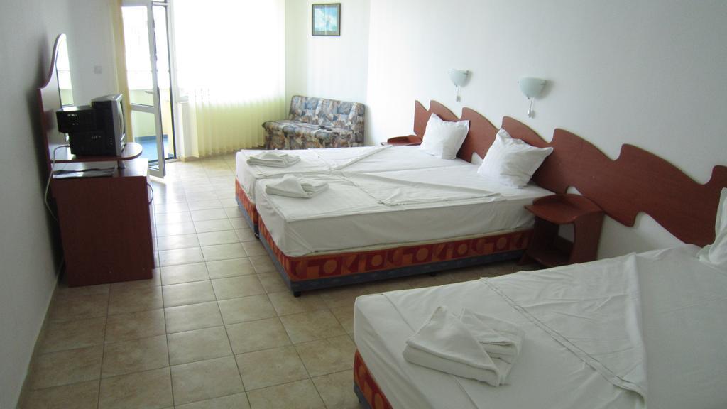 Hotel Alpina Lozenets Quarto foto