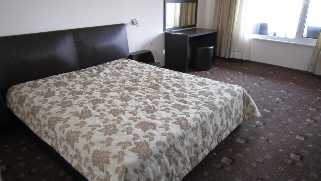 Hotel Alpina Lozenets Quarto foto